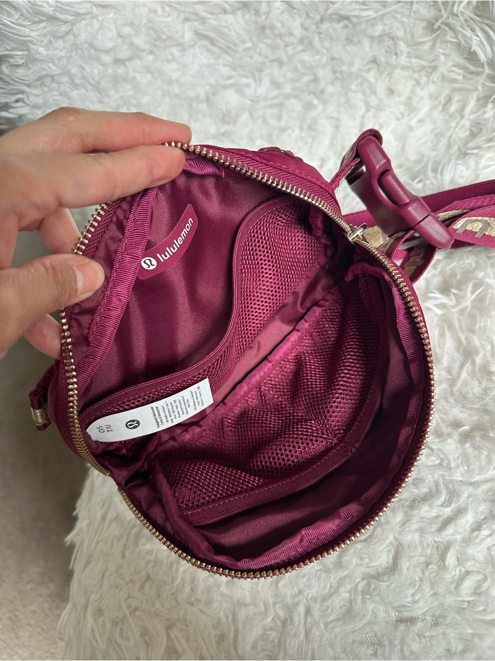 Lululemon Everywhere Burgundy Belt Bag